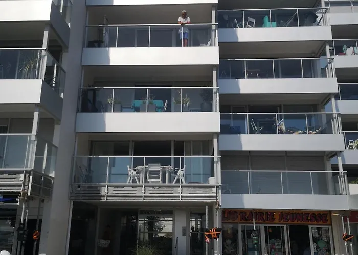 T2 Balcon Vue Mer Parking Et Entree Securises Tout A Pied